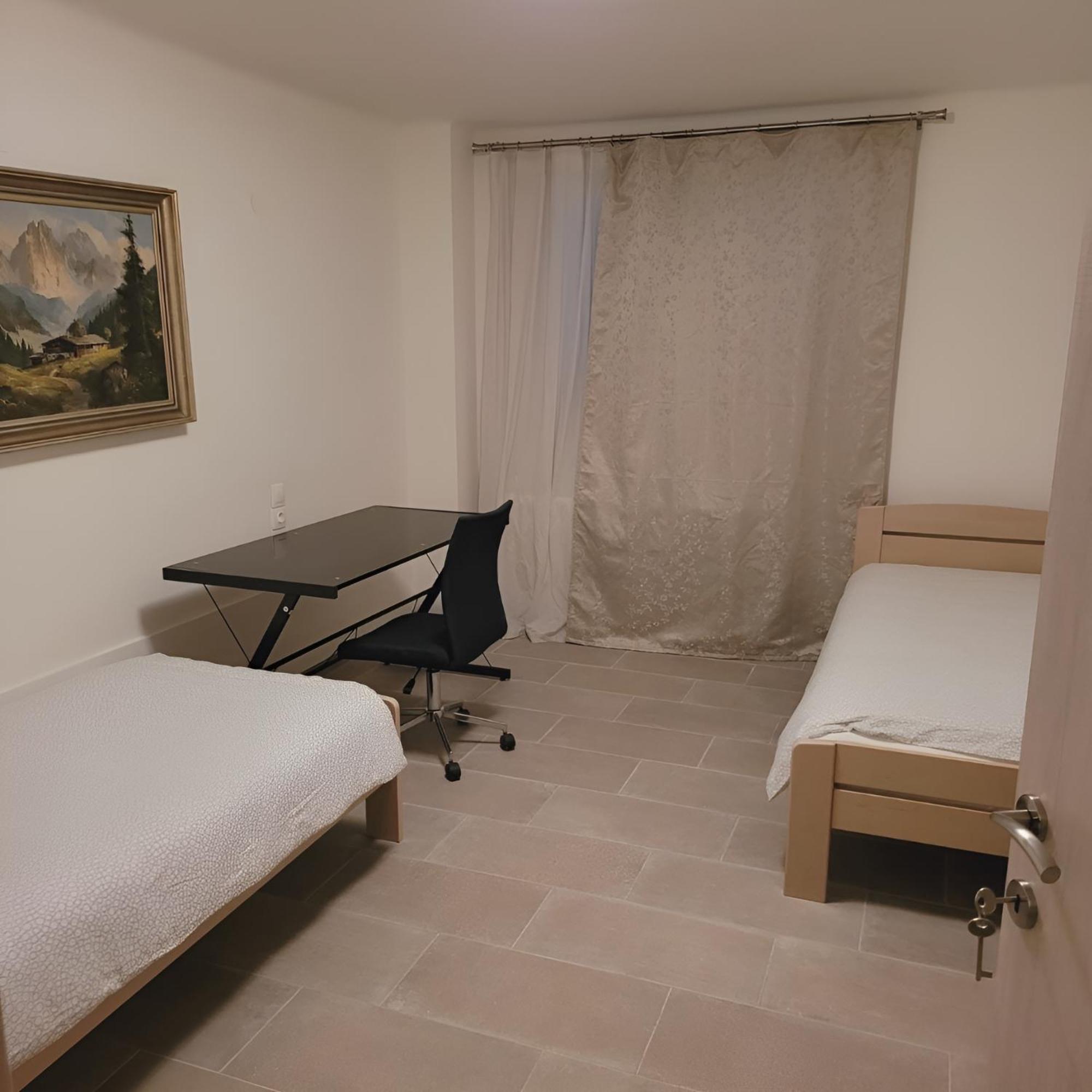 Spacious 4 Bedroom By Agios Dimitrios * Thessaloniki