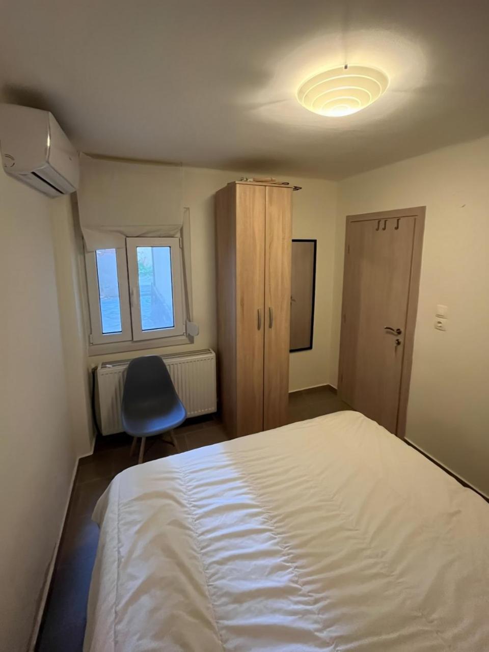 Spacious 4 Bedroom By Agios Dimitrios * Thessaloniki
